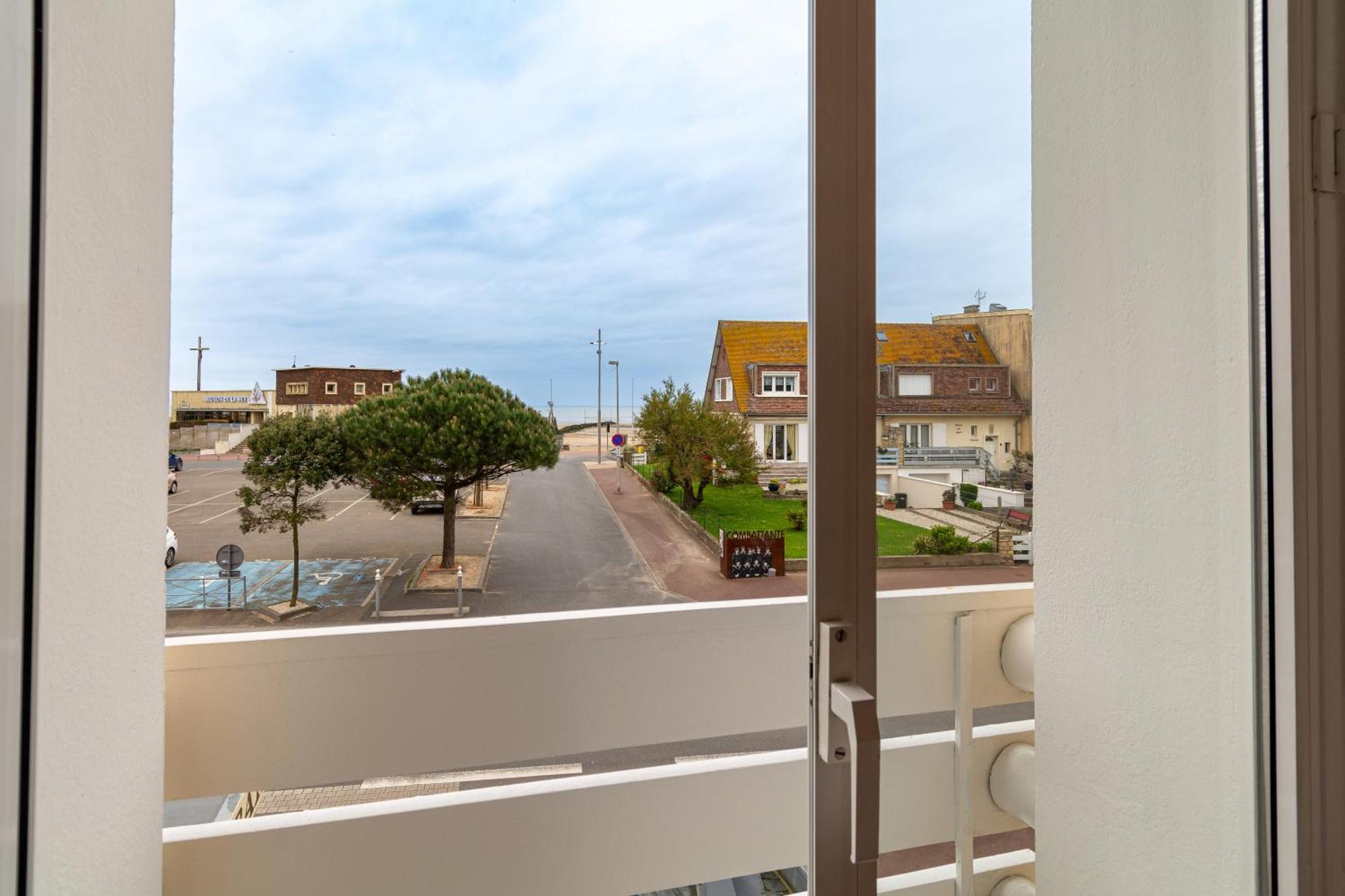 Hotel De La Plage Courseulles-sur-Mer Exterior foto